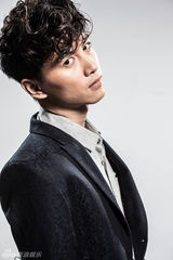 组图：阳光暖男陈晓【演员】暗色系大片颠覆魅惑