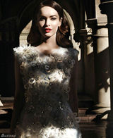 组图：梅根-福克斯登杂志封面 复古妆容冷艳性感