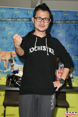 组图：九把刀遭恐吓纵火伤人 斥对方“没品”