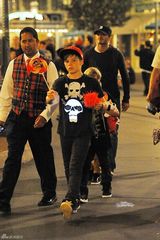 高清组图：贝克汉姆带三个儿子迪斯尼乐园游玩