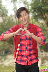 组图：罗志祥度假晒出黝黑肌肤 涨身价谢星爷