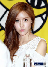 组图：韩团T-ara等携手出席公益活动