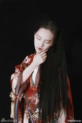 组图：武大女神生活美照 长发飘逸清新自然