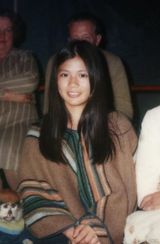 组图：翁美玲生前英国旧照曝光 与荷兰男友恩爱