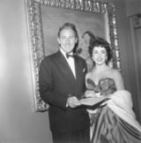 组图：伊丽莎白-泰勒与历任丈夫甜蜜瞬间