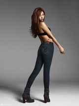 高清组图：韩星G.NA仔裤广告秀身材 尽显妖艳美