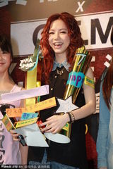 组图：邓紫棋宣传演唱会避谈林宥嘉 获粉丝力挺