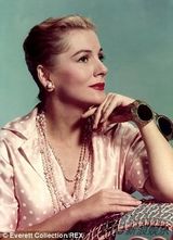 组图：已故女星琼-芳登剧照曝光 与姐曾经和睦