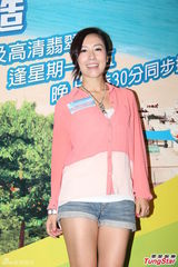 组图：李诗韵宣传《情越海岸线》谈激吻戏羞涩