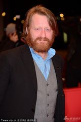 组图：导演扬德芒热撑《71》柏林电影节发布会