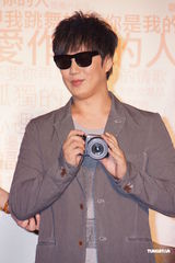 组图：萧煌奇出道10年开唱 预告大秀舞技