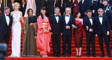 组图：戛纳电影节闭幕式红毯 章子怡走光