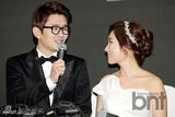 组图：韩谐星尹亨彬郑京美幸福大婚想生双胞胎