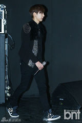 组图：韩团TeenTop以首尔为起点展开世界巡演