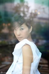 高清：准新娘苏岩最新写真 随性优雅展优雅倩影