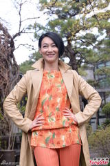 组图：惠英红新片韩国取景从影多年首遇低温症