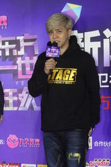 组图：罗志祥自曝爱买女装 调侃自己比较娘