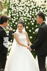 组图：何洁赫子铭大婚360度激情拥吻爱意浓