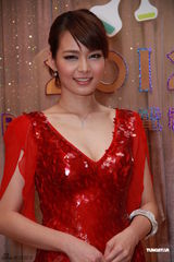 组图：郑伊健古天乐等众星亮相TVB颁奖礼