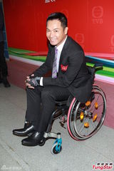 组图：郭晋安田蕊妮吴卓羲亮相TVB新剧造型会