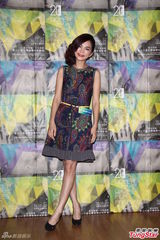 组图：Ella洋装红唇美艳现身 代言女性影展