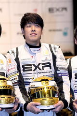 高清图：柳时元担任教练的赛车队新赛季出征仪式 