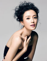 组图：秦岚拍最新时尚写真 尽显高贵典雅气质