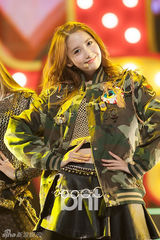 组图：少女时代录制《MCD》变嘻哈战士夺冠