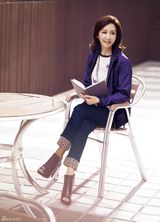 组图：《神之晚餐》全仁花时尚写真展都市熟女魅力