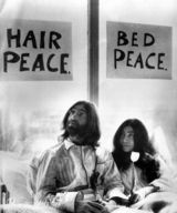 组图：盘点约翰-列侬和小野洋子的恩爱瞬间