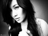 高清图集：叶璇最新黑白写真曝光 演绎复古情怀       