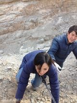 组图：杨童舒《援疆》危险重重 受伤获赞敬业