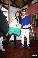 组图：宇珩相隔四年发专辑 马来帮光良戴佩妮祝贺