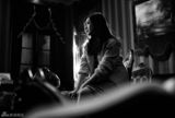 组图：王雅捷黑白写真复古时尚 展现妩媚梦幻
