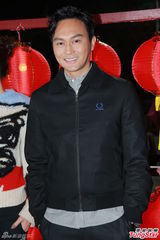 组图：张智霖拉票受欢迎 陈山聪豪门梦碎复出