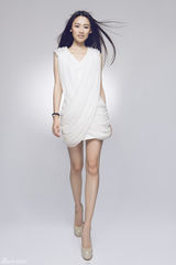 组图：王婉中北影女神演绎成熟范