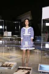 组图：周迅小清新造型亮相俏丽温婉