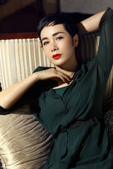 组图：蒋雯丽复古写真 重现赫本式俏皮