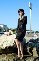 高清：黄璐抵达威尼斯 变波普女郎盼水城成福地