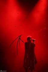 幻灯：周笔畅广州个唱举行 化身冷艳女王致敬王菲