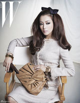 高清组图：韩星金喜善拍女包写真 优雅尽展无瑕美丽