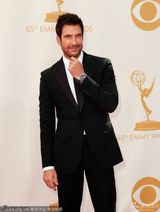 组图：第65届电视艾美奖红毯明星