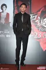 组图：杨采妮携张震宣传导演处女作