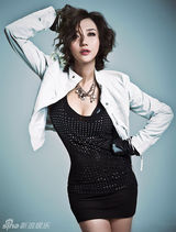 幻灯图集：阿朵登封面唱情歌 诠释秋冬时尚