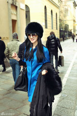 组图：韩雯雯初春街拍 打造清新时尚写真