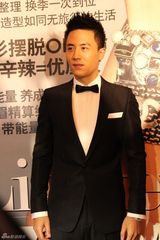 组图：杜淳时尚活动受追捧 黑白配抢眼魅力