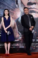 组图：《警察故事》曝主题曲MV 成龙开涮王力宏