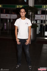 组图：魔力红摇滚开唱 谢婷婷蓝奕邦捧场