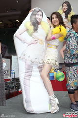 组图：《My盛Lady》造势 黄子华徐子珊亲密亮相