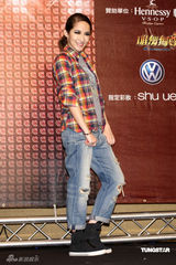 幻灯图集：萧亚轩庆功 表示已完成母亲对其期许